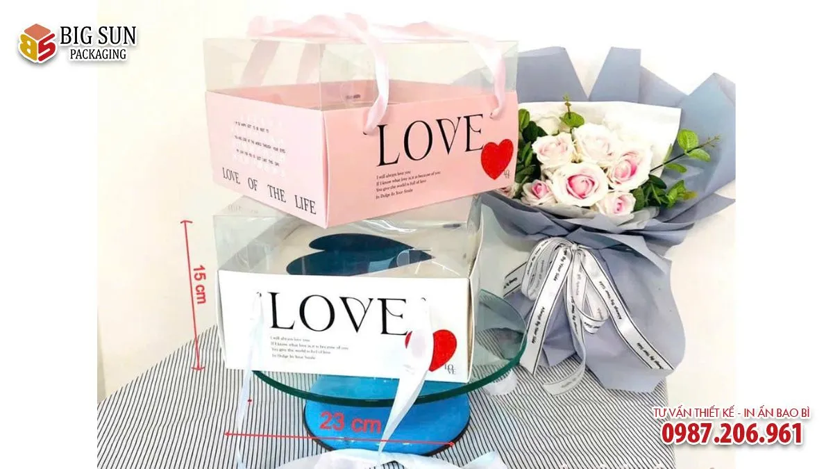 Hộp Quà 8/3: Hộp Qùa Tặng Hoa Love Nắp Mica Sang Trọng